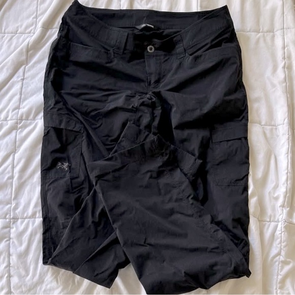Arc'teryx Pants - Arc'teryx black parapet Women's hiking pants sz 10